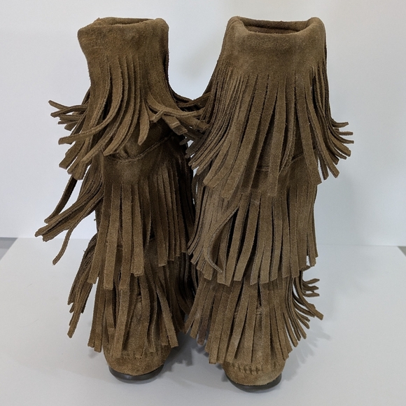 Minnetonka Triple Fringe Moccasin Boots - Size 8 Womens - Brown Tan - Picture 5 of 8
